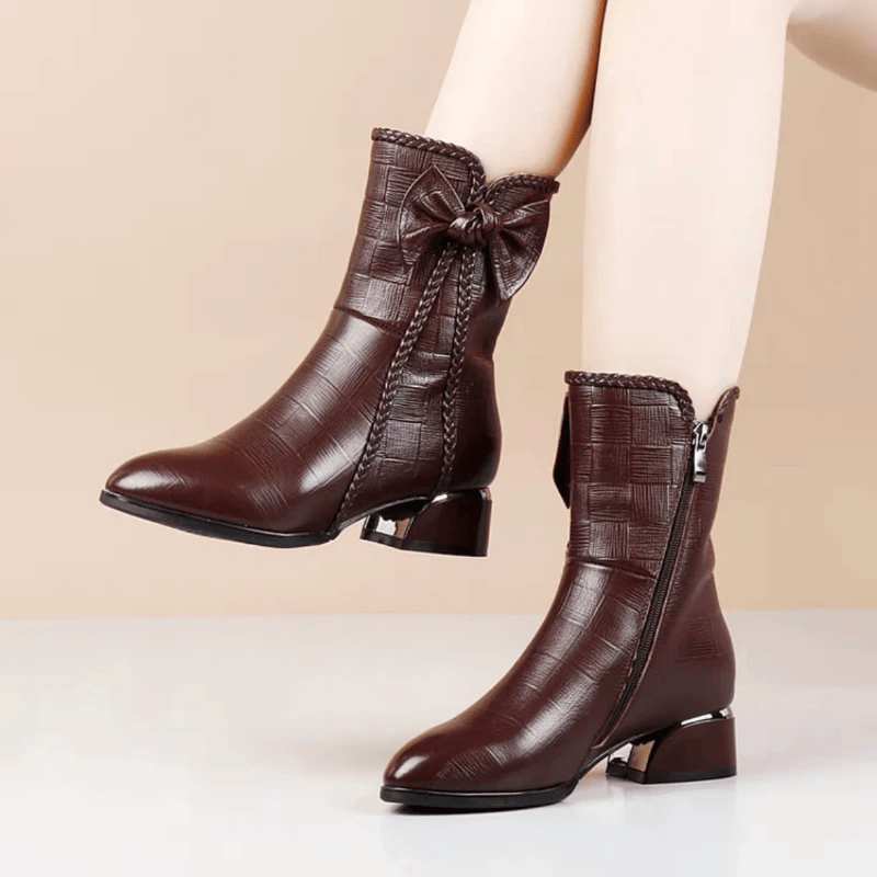 Bota de Couro Fashion Acolchoada