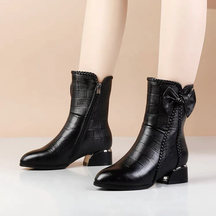 Bota de Couro Fashion Acolchoada